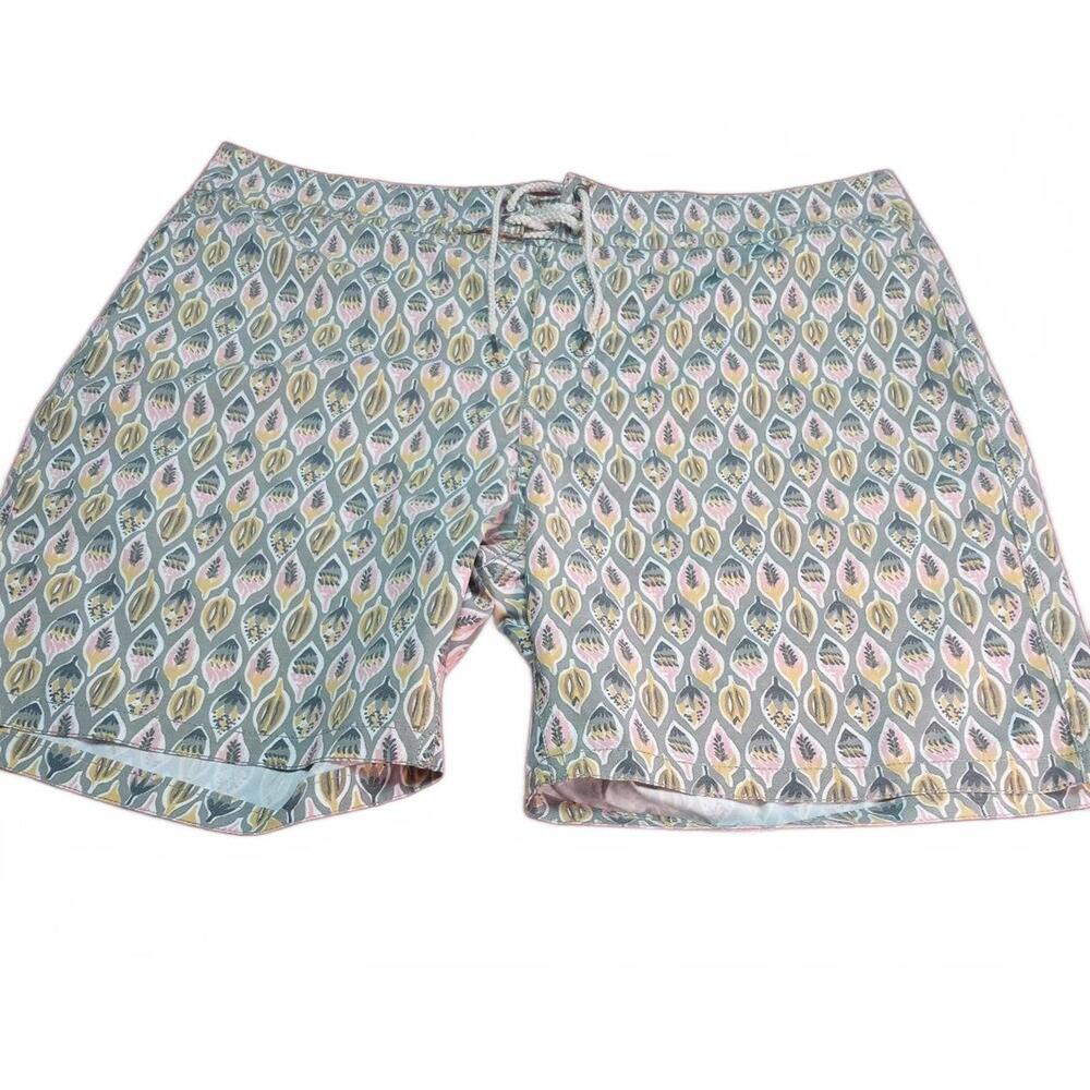 Faherty Brand Banana Leaf Gray Beacon Trunk shorts size 35 EUC